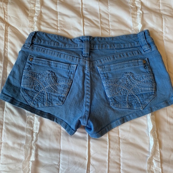 Unionbay Blue Jean Shorts - Picture 3 of 3